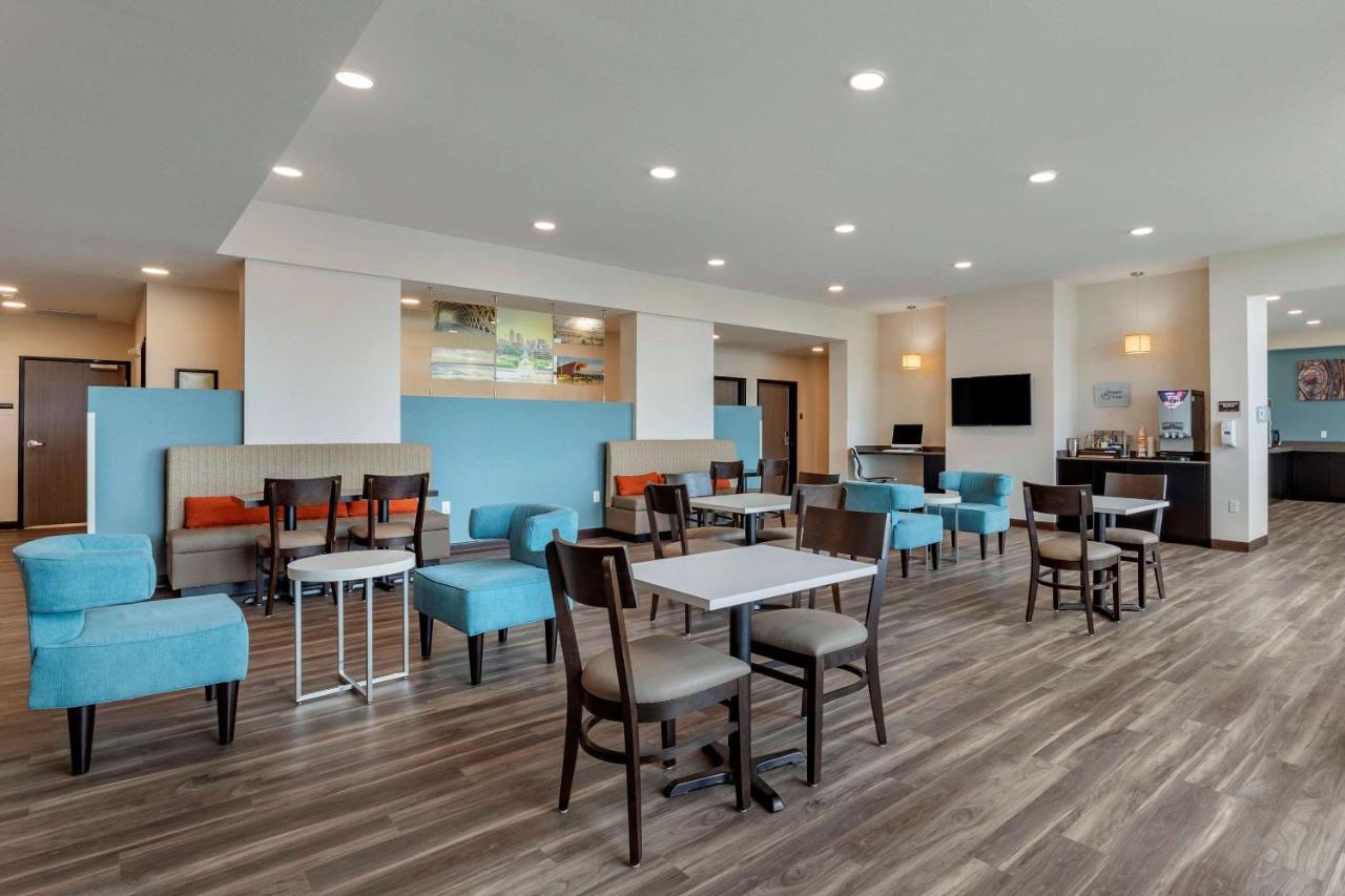 Mainstay Suites Waukee-West Des Moines Extérieur photo